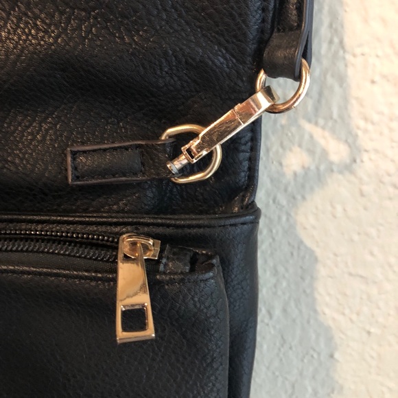 Woven faux leather clutch crossbody purse - Picture 4 of 5